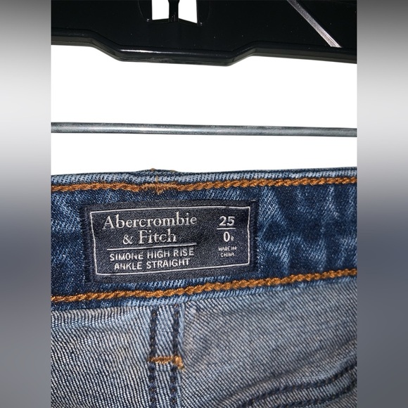 Abercrombie & Fitch Simone High Rise Ankle Straight Jeans Size 0R - Picture 3 of 7